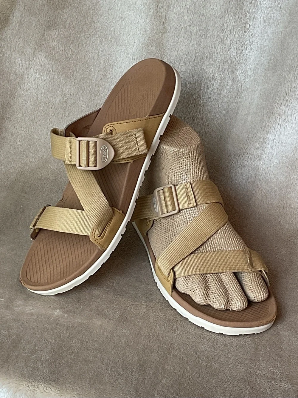Chaco Women’s Lowdown Slide Sandals color Curry Size 10